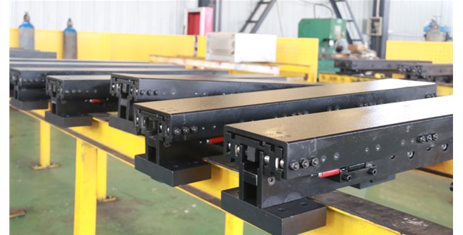 随时为您量身定制各种伸缩货叉，免费提供的设计方案！